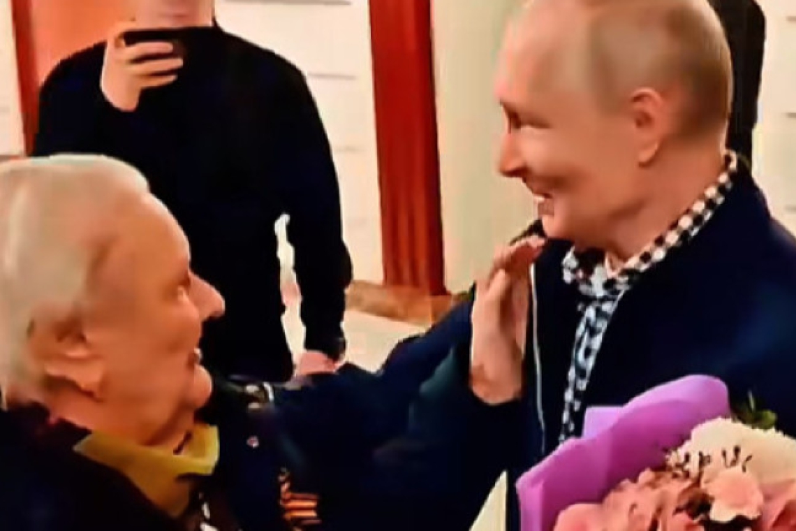 Букет, прегръдка и вечеря: Клип на Путин с негова бивша учителка трогна мрежата
